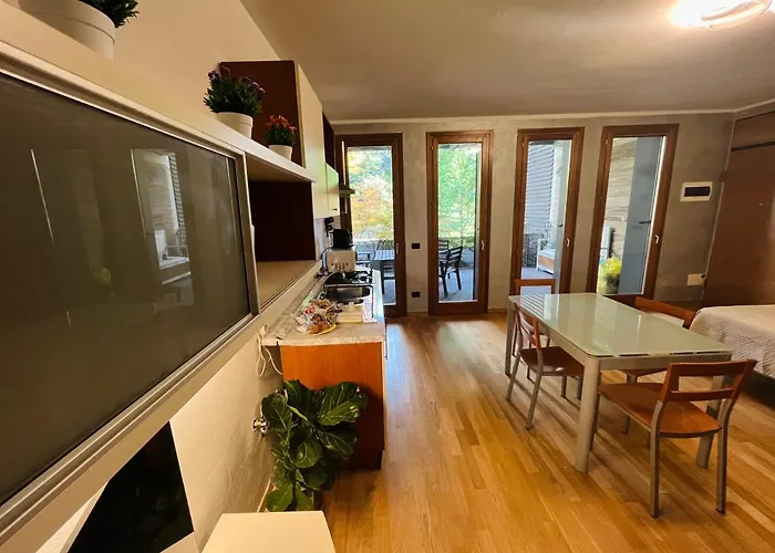 Le Amarene ساسْوولو