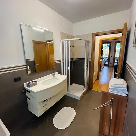 Viale Manzoni 3*