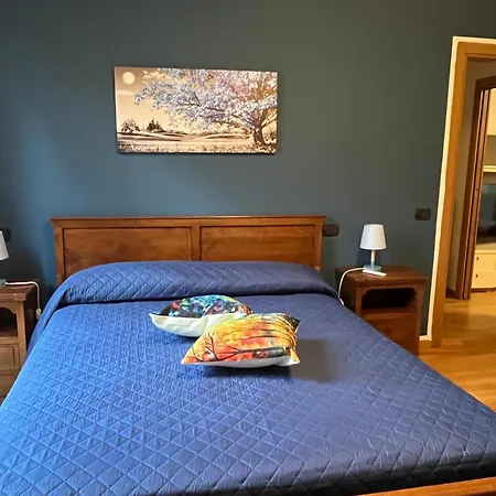 Viale Manzoni Bed & Breakfast 3*