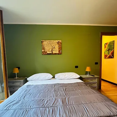 Le Amarene - Viale Manzoni Bed and breakfast 3*