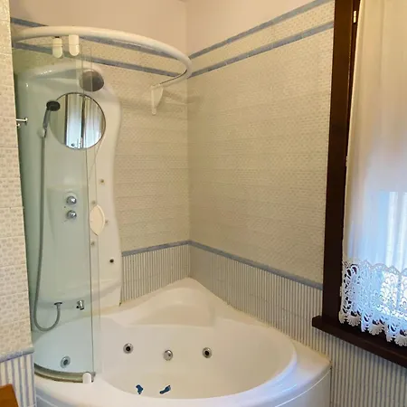 Alojamento de Acomodação e Pequeno-almoço Le Amarene