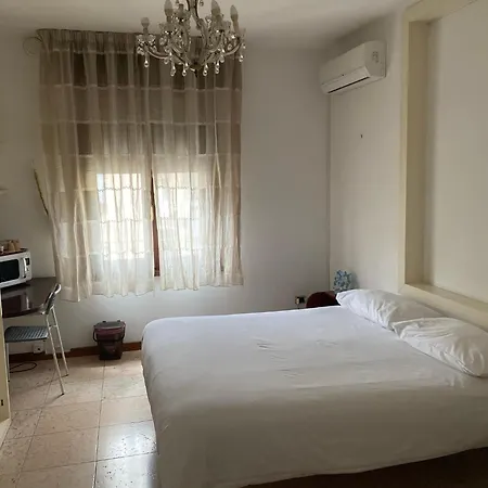 住宿加早餐酒店 Le Amarene 萨索洛