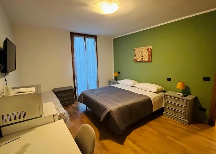 Le Amarene Bed and Breakfast Σασουόλο